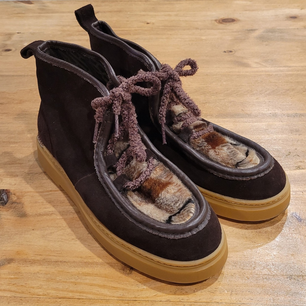 Cole Haan Summit Chukka BOOTS Sz 8 B Suede Chocolate Womens BOOTIES W26326
